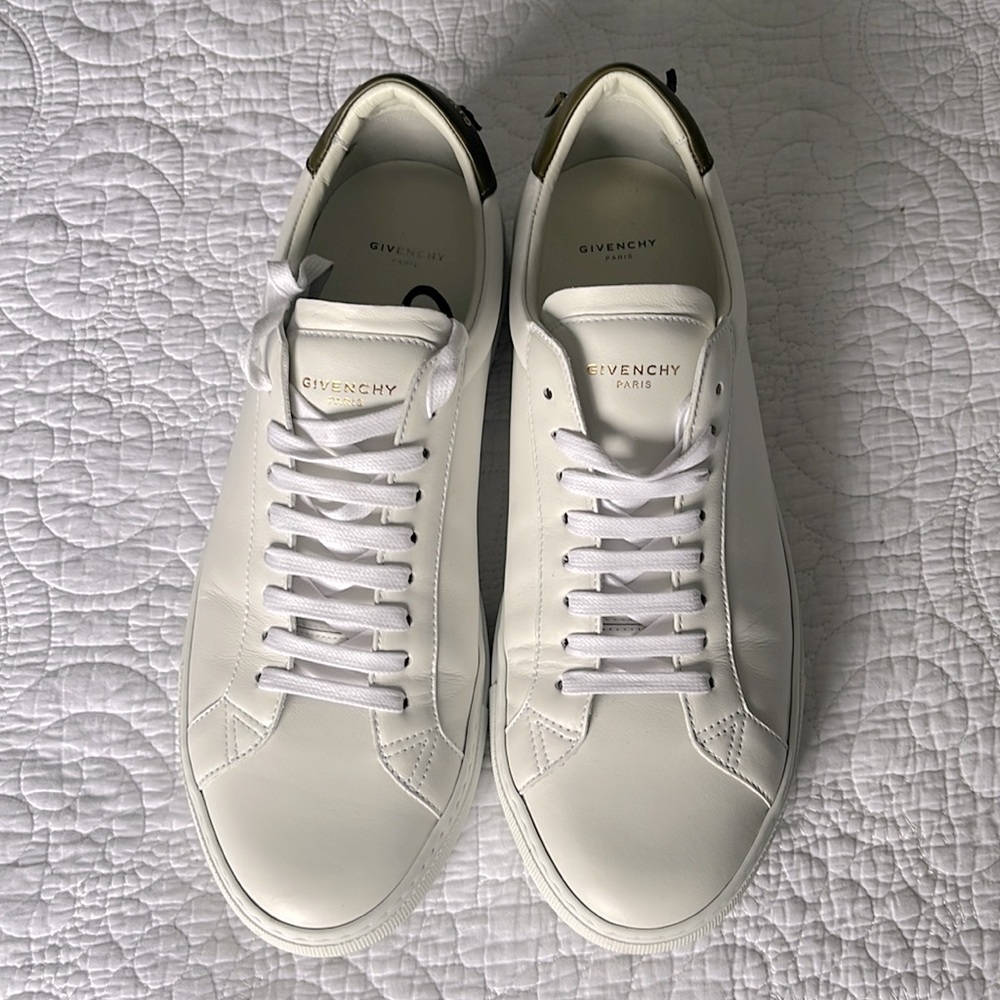 Givenchy size 42.5